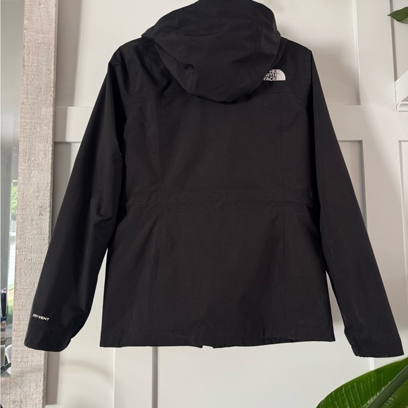 The North Face Women's Black Ski Jacket - Picture 2 of 3